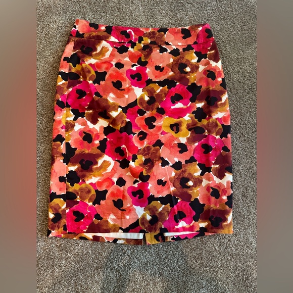 Ann Taylor Dresses & Skirts - Ann Taylor Pink Red Pencil Skirt Knee-Length